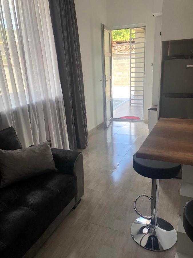 Verona Apartment Dushet'i Exterior photo