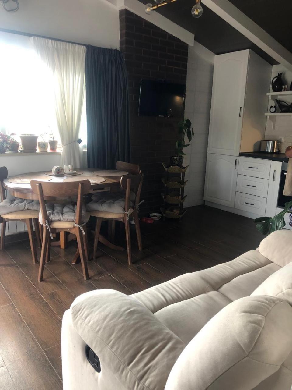 Verona Apartment Dushet'i Exterior photo