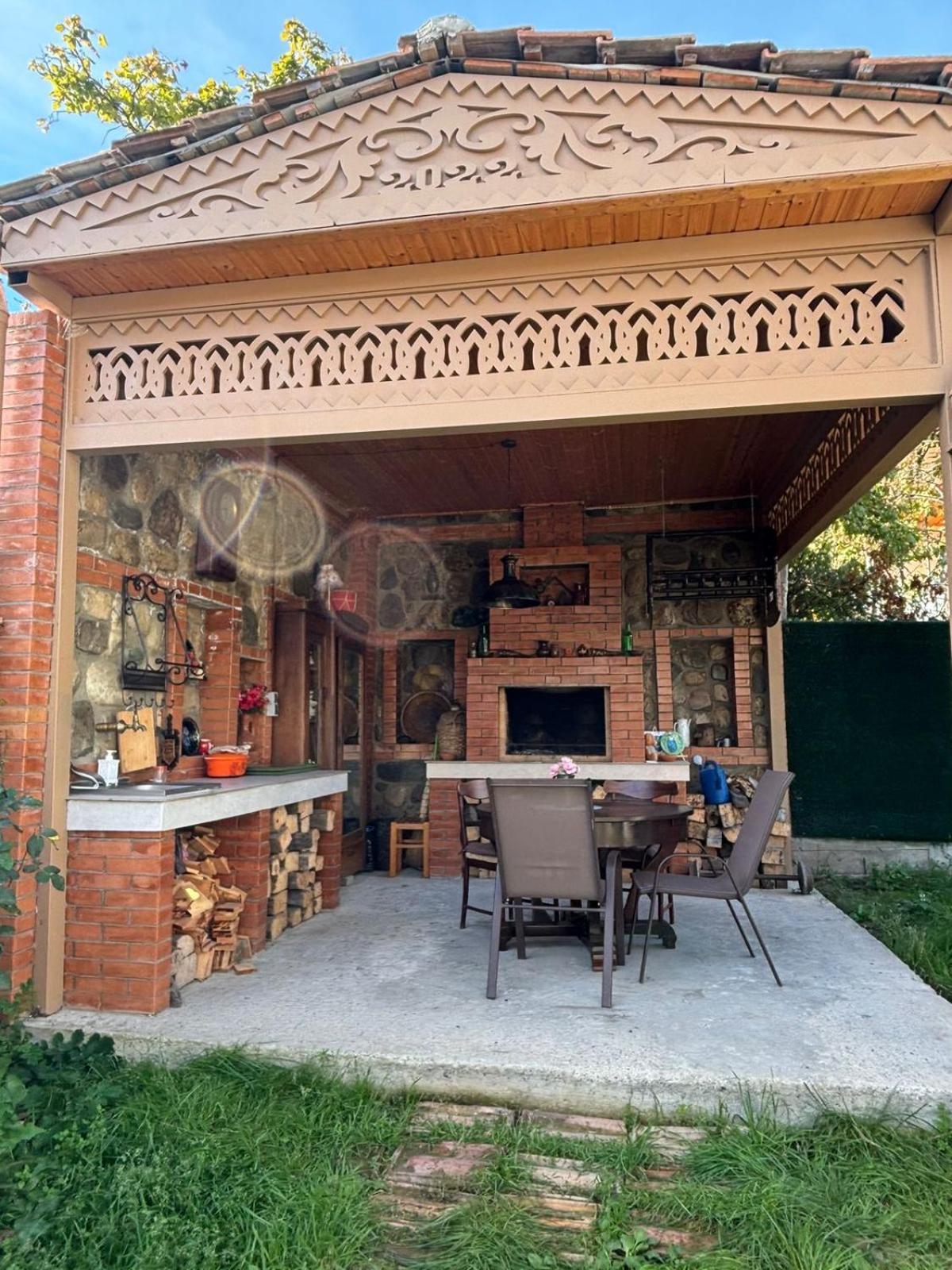 Verona Apartment Dushet'i Exterior photo