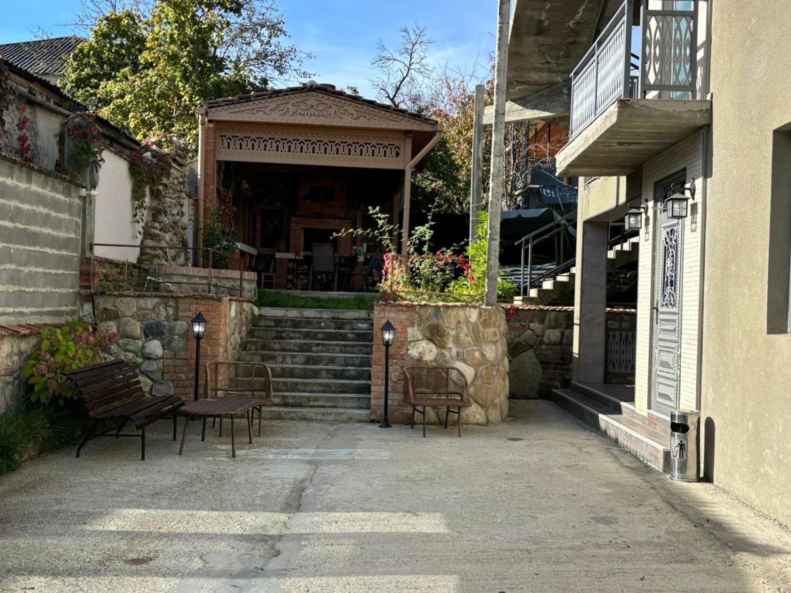 Verona Apartment Dushet'i Exterior photo