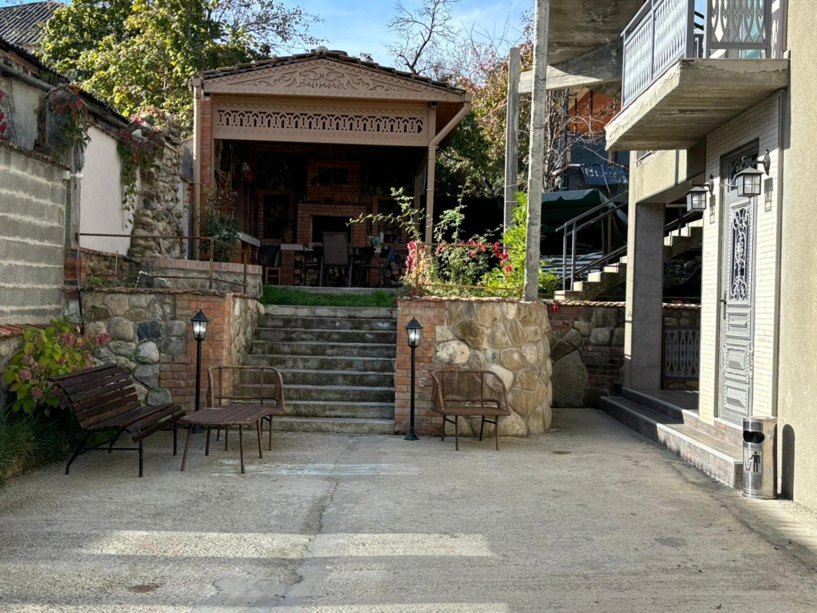 Verona Apartment Dushet'i Exterior photo